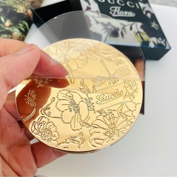 Gucci Flora Compact Dual‎ side Mirror Gold Color - Picture 3 of 6